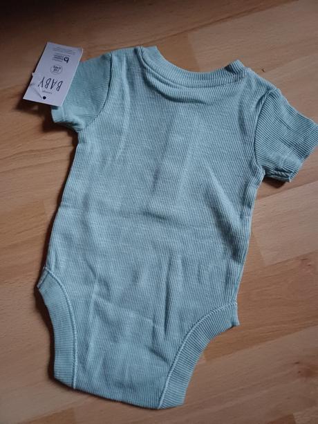 Nové chlapčenské veci veľk. 62-80 cena v popise, 68–80