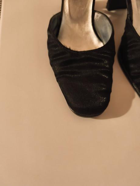 Spoločenské topánky, baťa,39