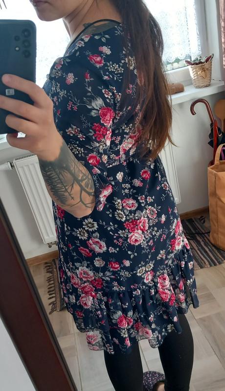 Kvietkované šaty, m