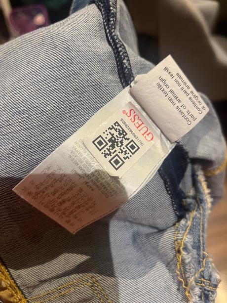 Riflova vesta guess m, guess,m