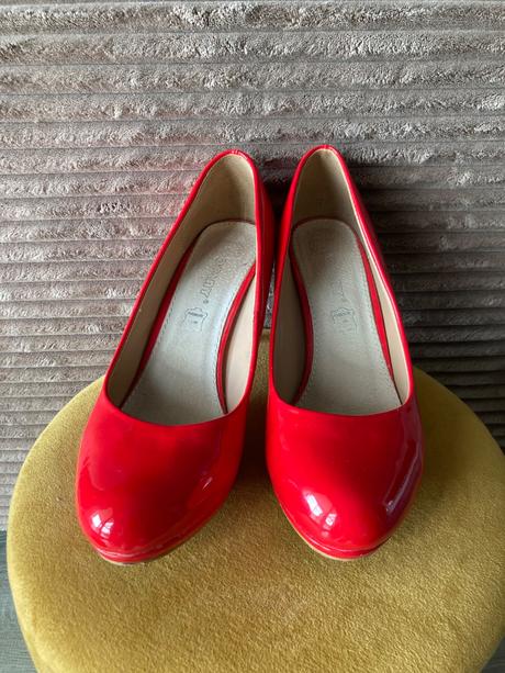 Červené lakované lodičky, 39