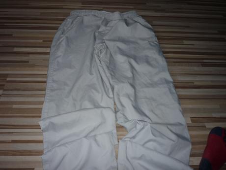 Sustaky bledo sede, 140