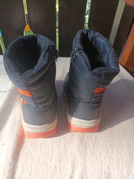 Snehule, deichmann,23