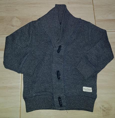 Mikinka rebel, rebel,86