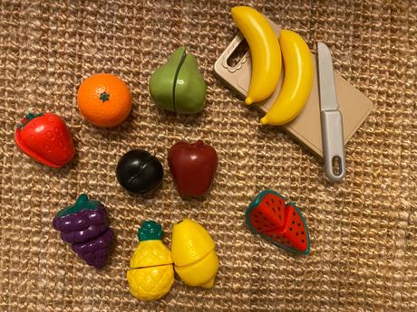 Plastové ovocie na krájanie,