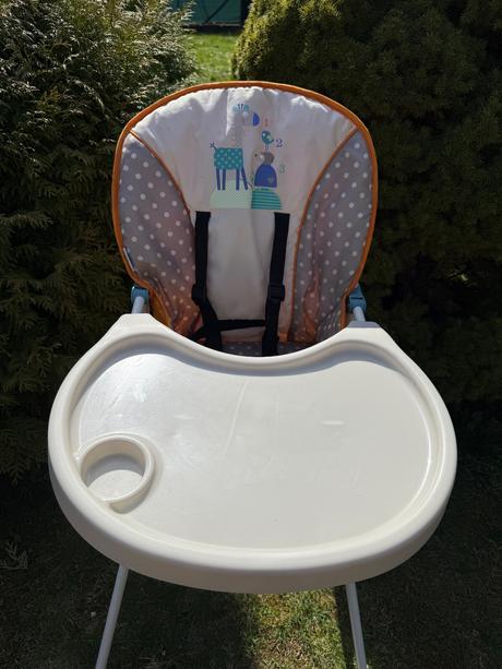 Jedálenský stolička, 