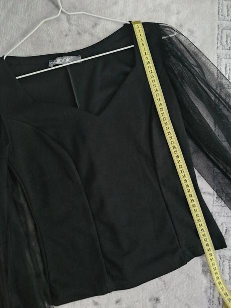 Top s priesvitnými rukávmi, s