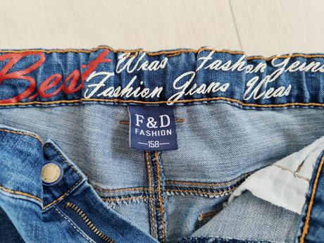 Predám chlapčenské rifľové kraťasy, 158