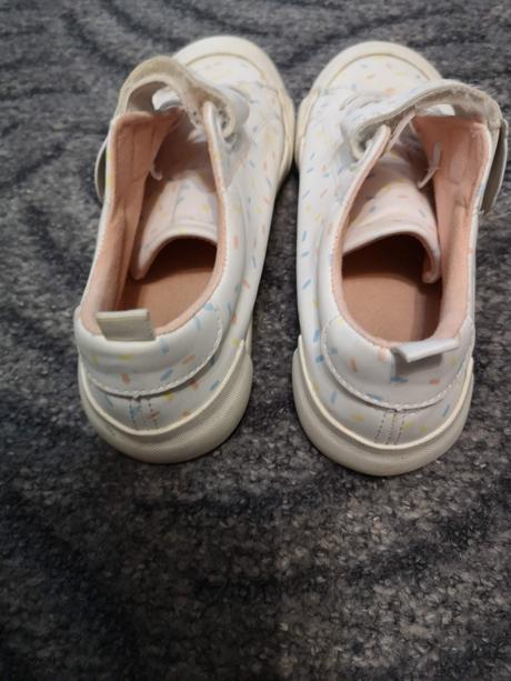 Botasky, reserved,36