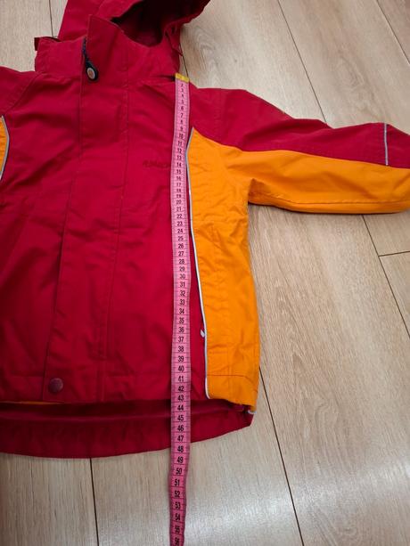 Bunda s mikinkou, 98