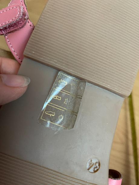 Sandálky, reserved,34