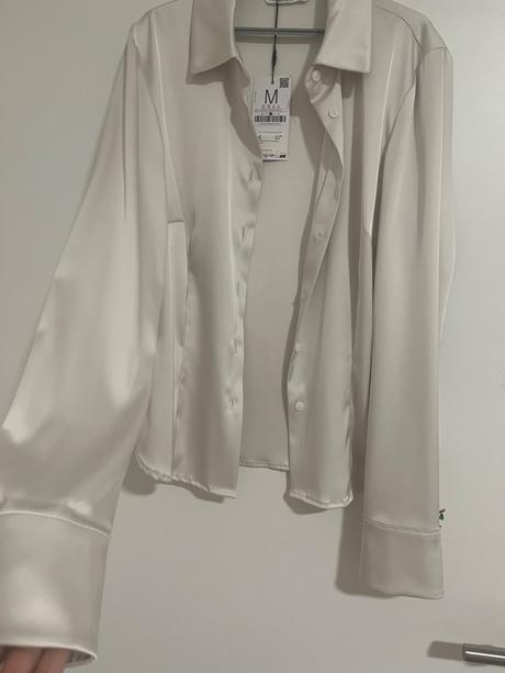 Nova saténová blúzka, stradivarius,m