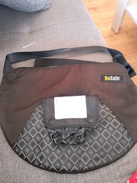 Pás tehotensky do auta, 