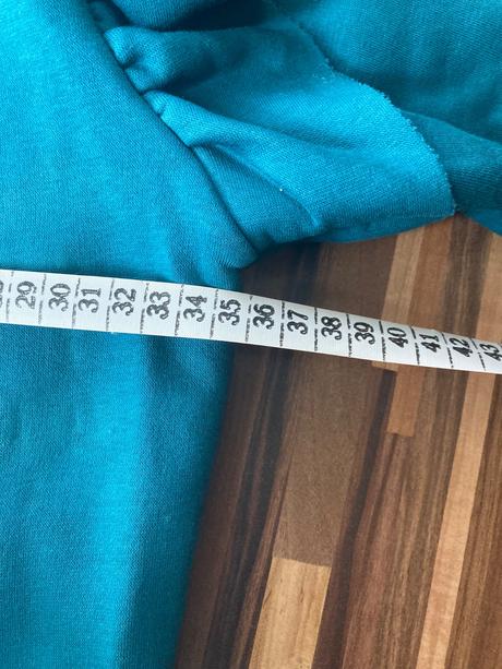 Mikina s volánmi why, 104