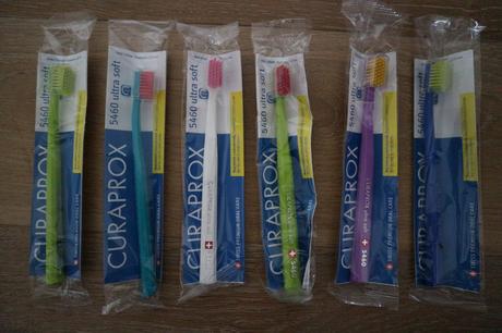 Zub.kefka curaprox 5460 krásne farby, 
