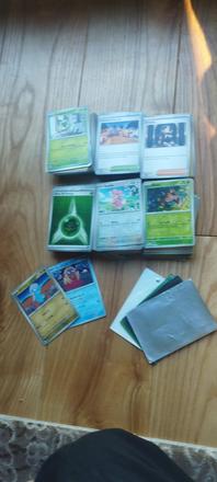 Pokémon karty 320 ks, 