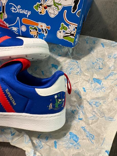 Adidas superstar disney tenisky č.26, adidas,26