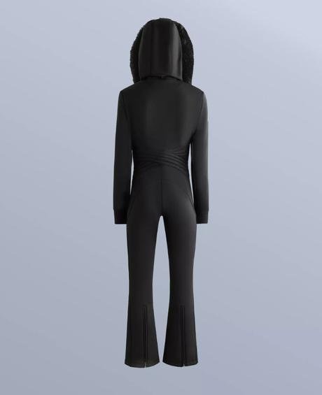 Nádherný lyžiarsky overal značky oysho, pc 249 eur, m
