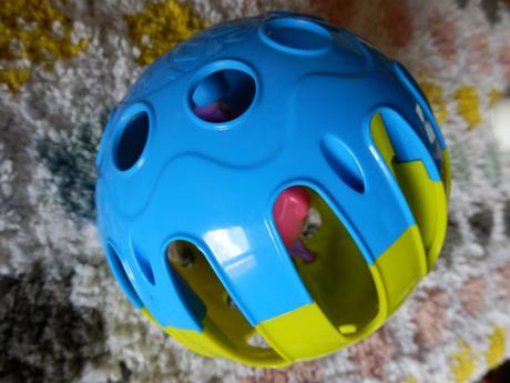 Hrkalka plastova lopta, 