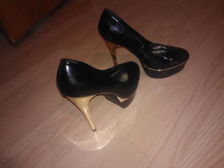 Elegantne topanocky cierne so zlatym podpatkom, women'secret,40