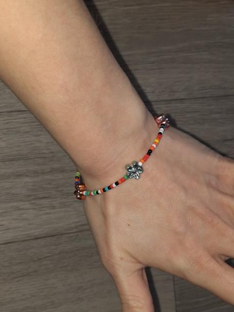 Dámske a dievčenské náramky,