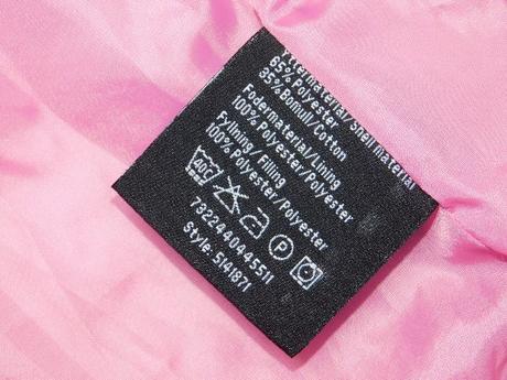 Pekna bunda s odonimatelnou kapucnou, 92