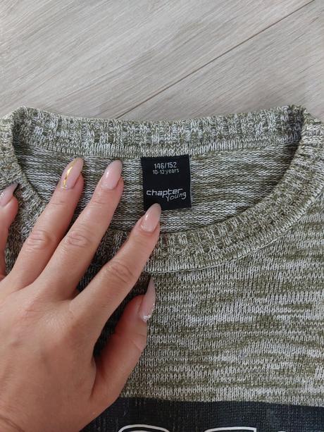 Sveter, chapter young,146