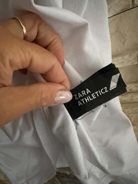 Tielko zara, zara,l