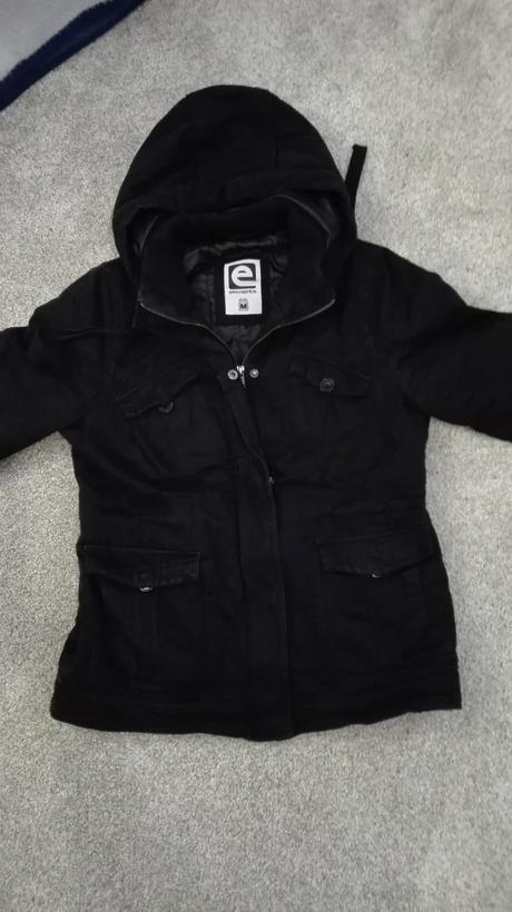 Športovo-elegantný čierny kabát vel.-m , m