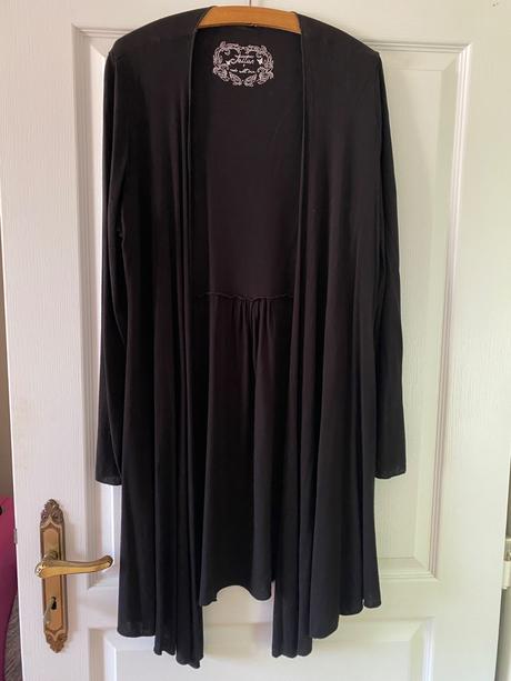 Lahky cierny sveter, l