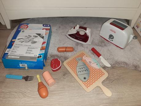 Hriankovač, žehlička, potreby do kuchynky, 