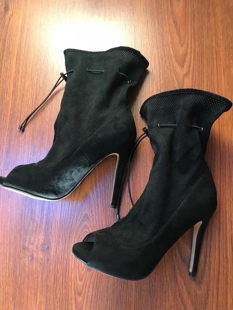 Cierne cizmicky kotnicky 38, 38