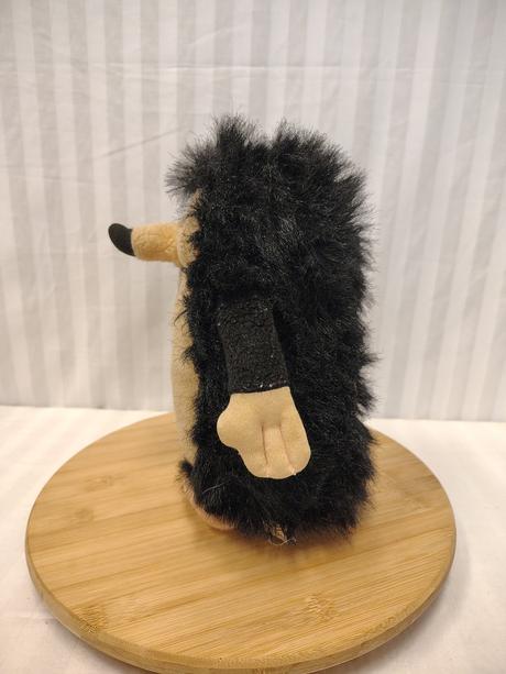 Plyšový čierno krémový ježko, mú brno, 26 cm,