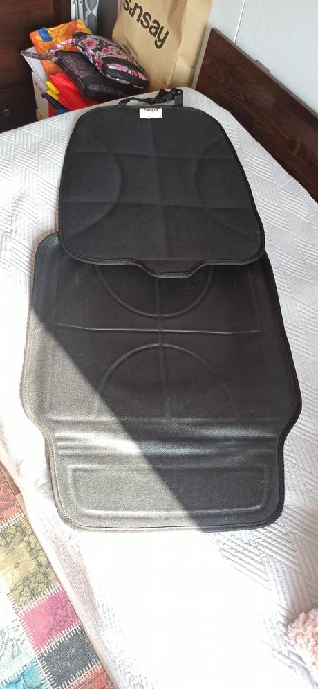 Podložka pod podsedák na ochranu sedadla, zopa