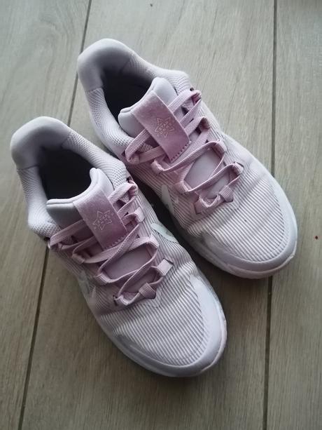 Ľahké vzdušné nike tenisky, nike,30