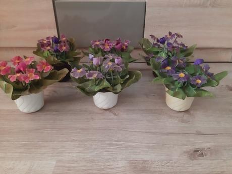 Kytička  umelé  kvety + kvetináč, 