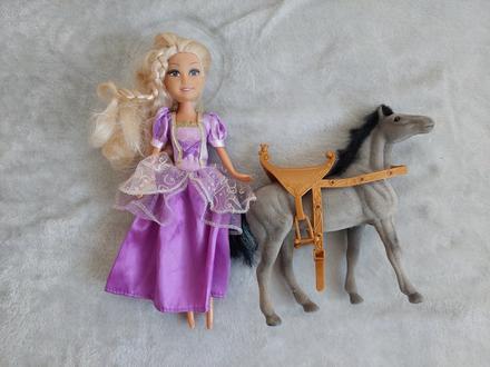 Barbie zlatovláska + koník,