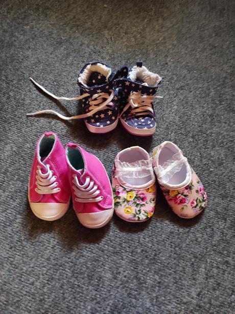 Mix oblecenia vel.68,74 plus capacky, 68–80