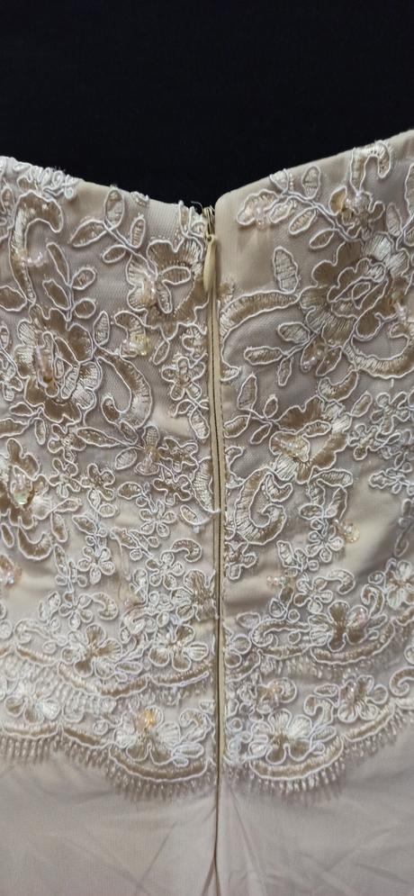 Spoločenské šaty, m