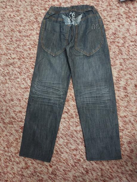 Tmavosivé hrubšierifle na gumu, 158