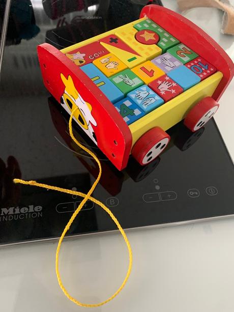 Detsky drevený vozík s kockami na ťahanie, 