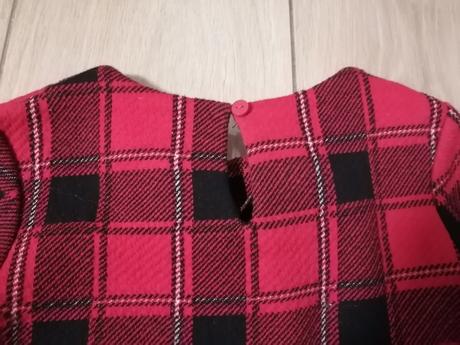 Kárované šaty s vačkami, 110