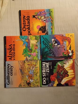 Komiksové knihy,