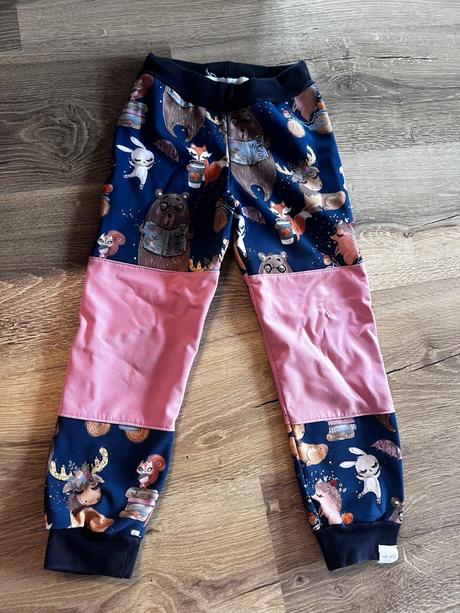 Rastúce softshel nohavice, 104