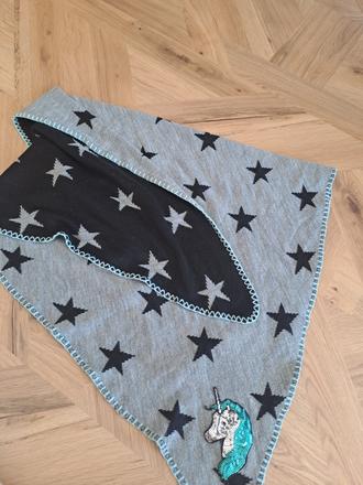 Trojuholníkový šál, 