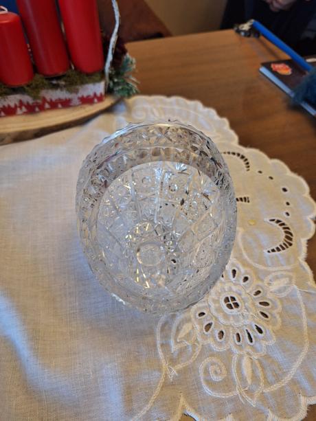 Kristalove sklenene kosiky, 