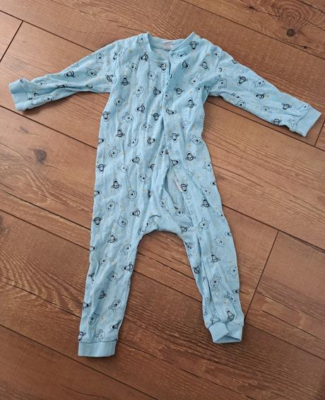 Pyžamko 86/92, lupilu,86