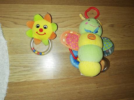 2 interaktívne hračky, 