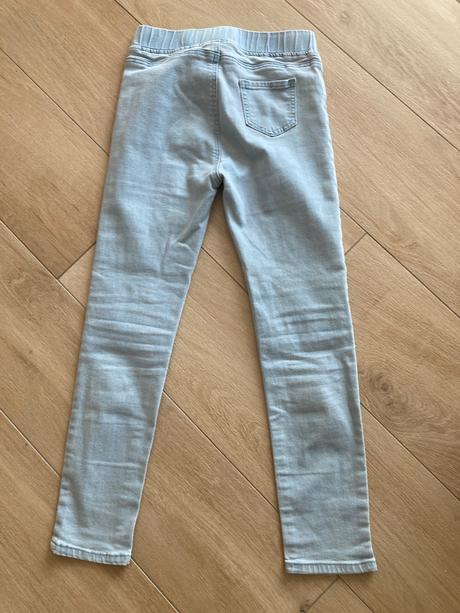 Džegíny super stav, gate,152