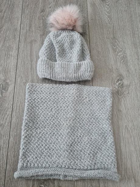 Čiapka detská a nakrčník, 110